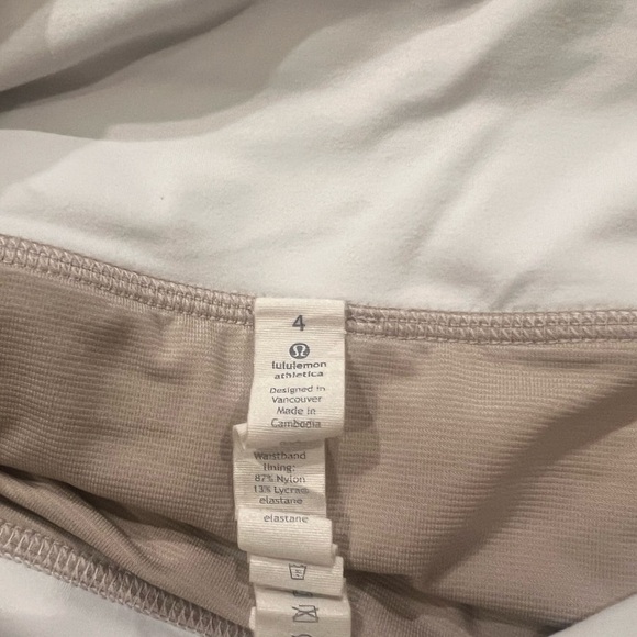 Lulu lemon running shorts speed up low rise - Picture 5 of 9